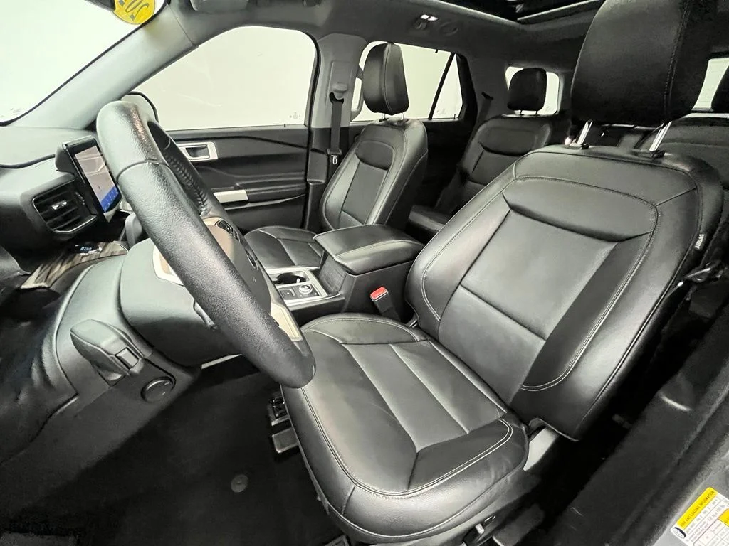 Used 2022 Silver Ford Limited image 22