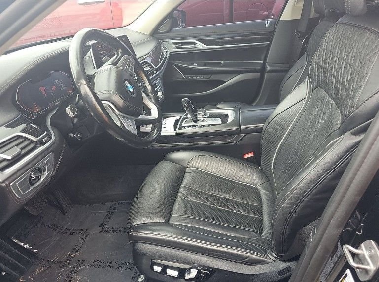 Used 2022 Black BMW 740i image 5