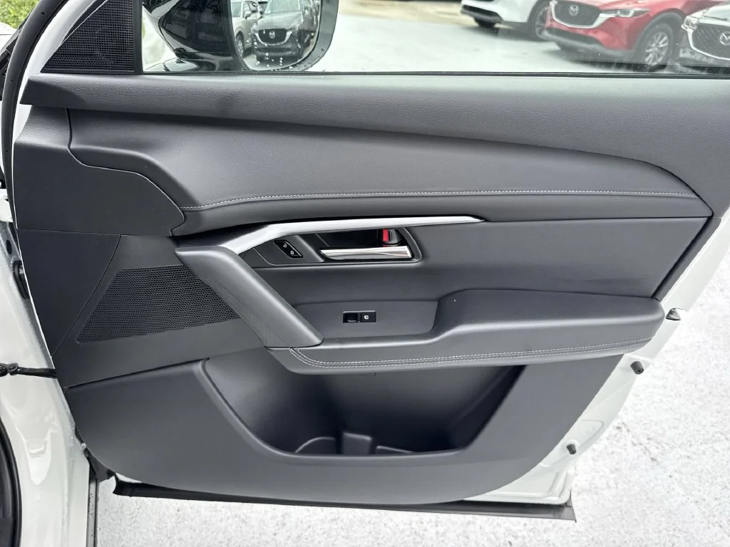 New 2026 White Metallic Mazda 2.5 S AWD image 42