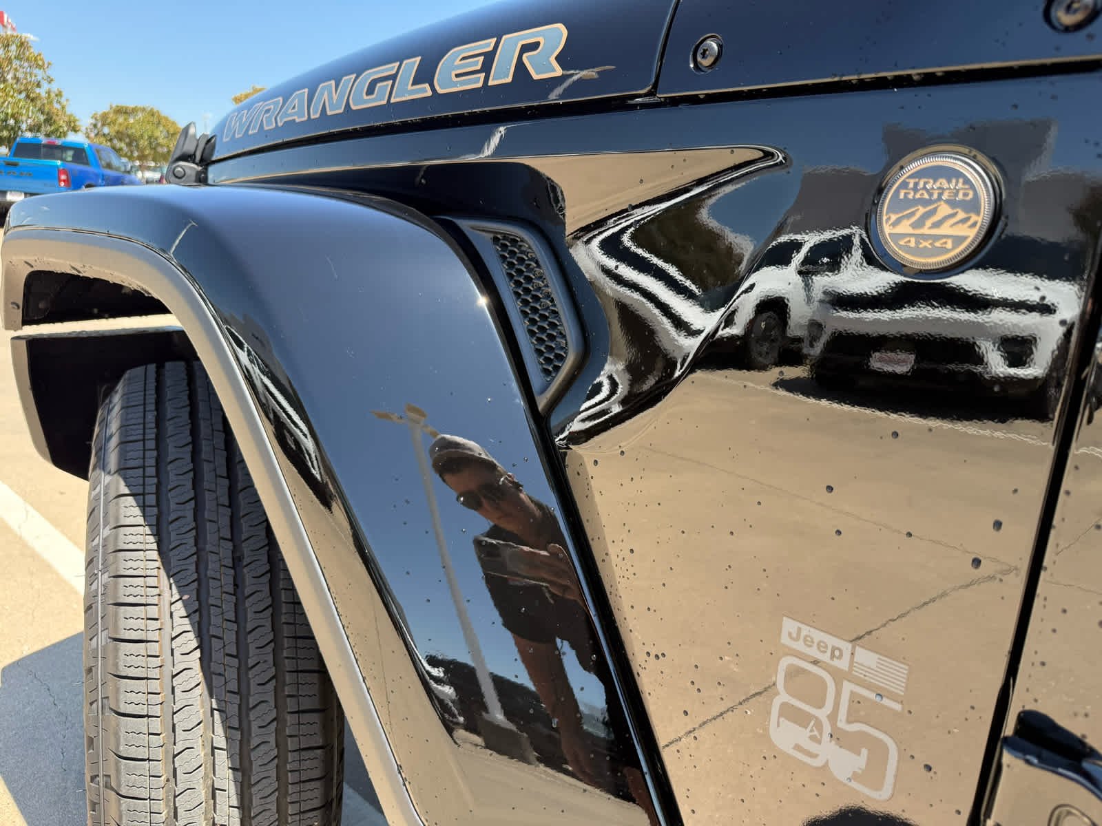 New 2026 Black Clear-Coat Exterior Paint Jeep 85th Anniversary image 11