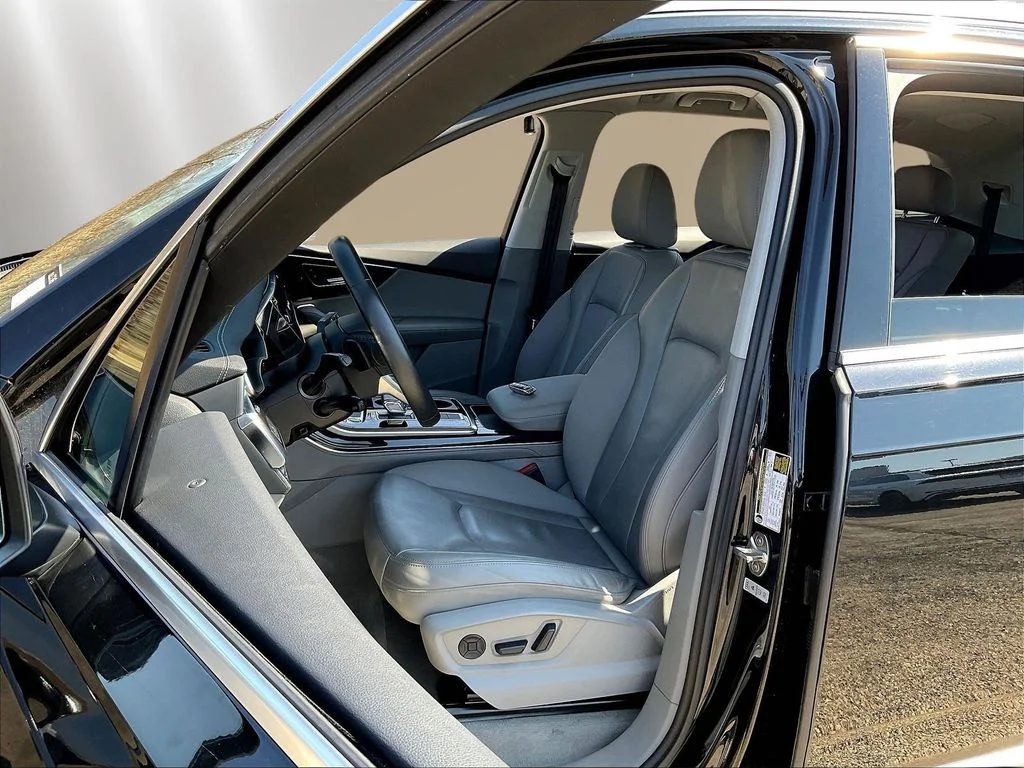 Used 2023 Mythos Black Metallic Audi 55 Premium Plus image 21