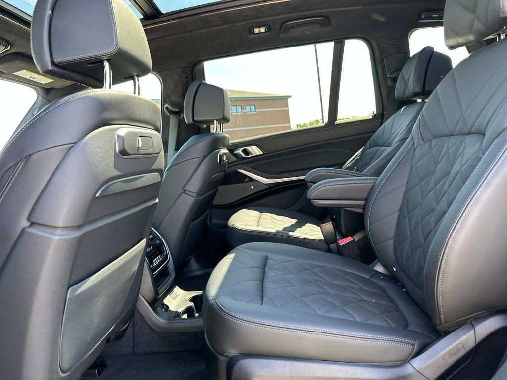 New 2027 Black Sapphire Metallic BMW xDrive40i image 20