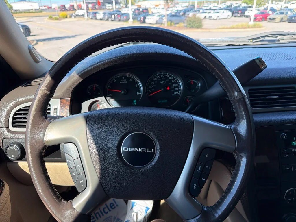 Used 2012 Gray GMC Denali image 17