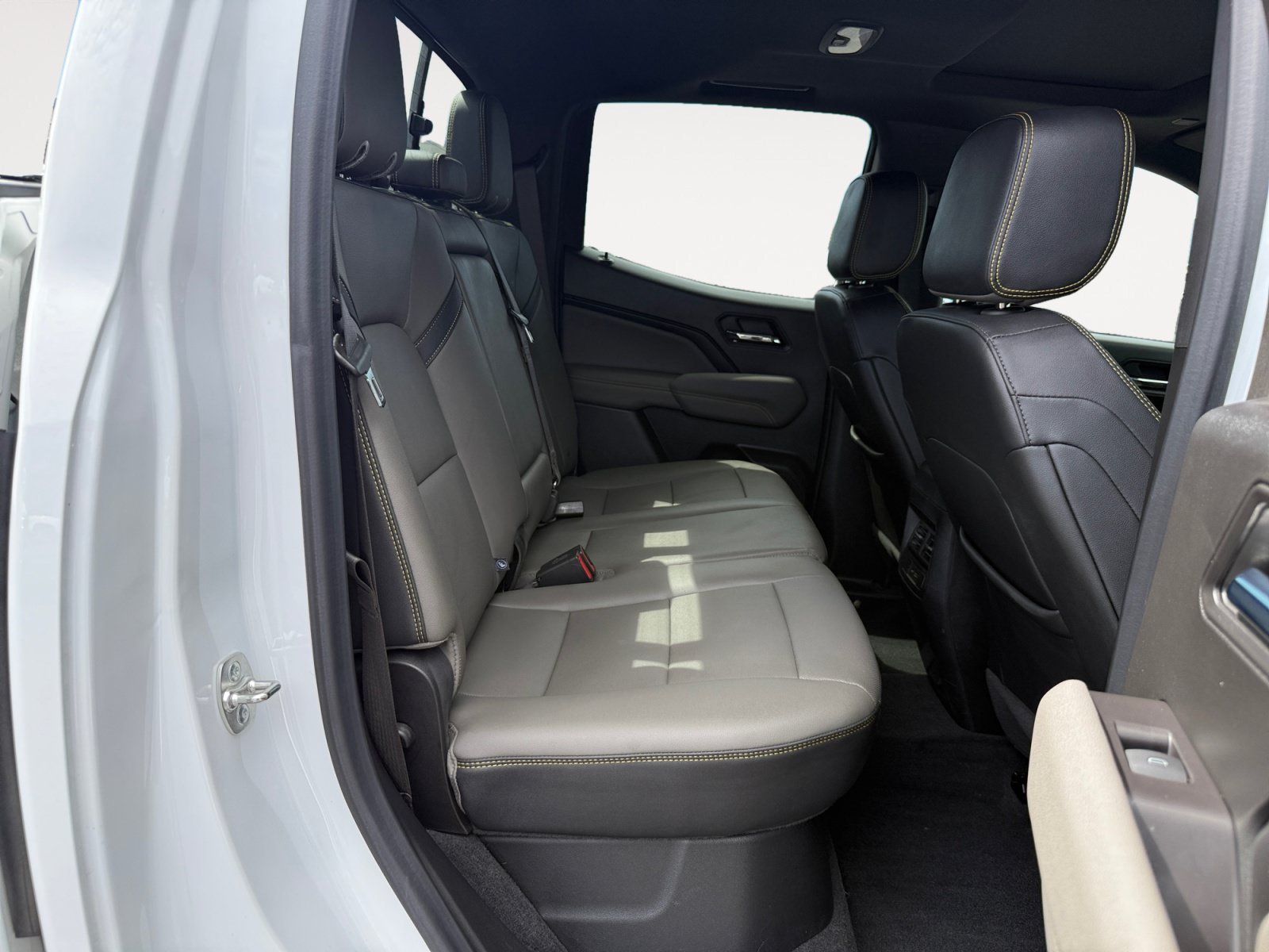 Used 2024 Summit White Chevrolet ZR2 image 18