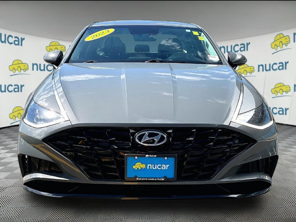Used 2023 Gray Hyundai SEL image 2