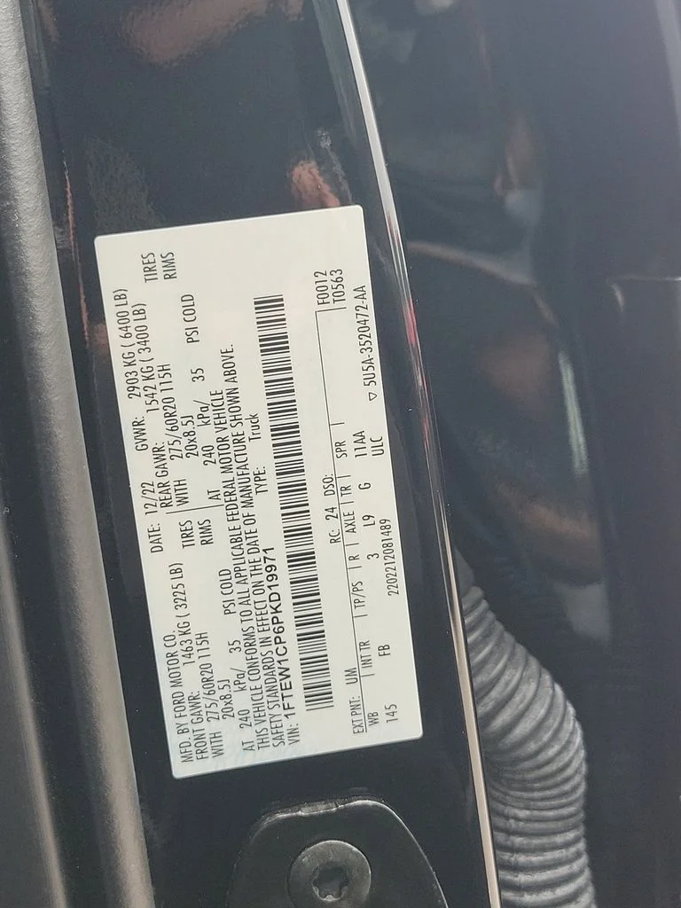 Used 2023 Black Ford XLT image 29