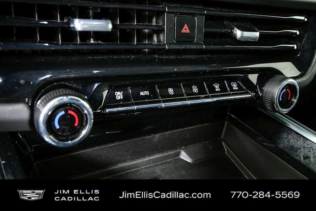 Used 2025 Summit White Chevrolet LT image 16