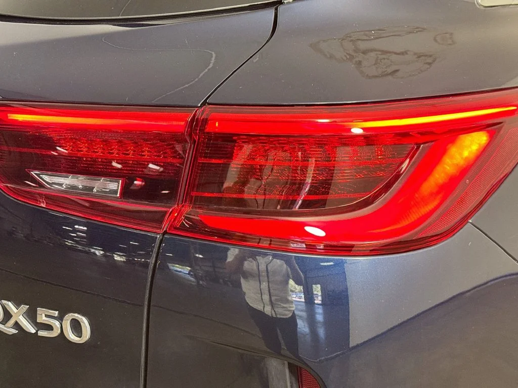 Certified Used 2020 Blue INFINITI LUXE image 34