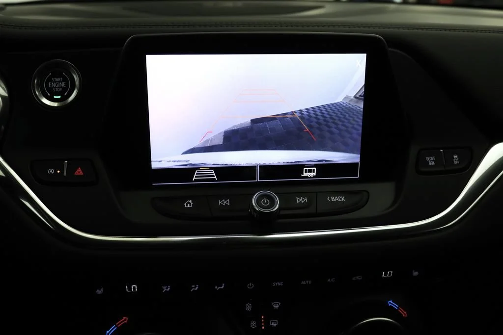 Used 2022 Summit White Chevrolet 2LT image 26