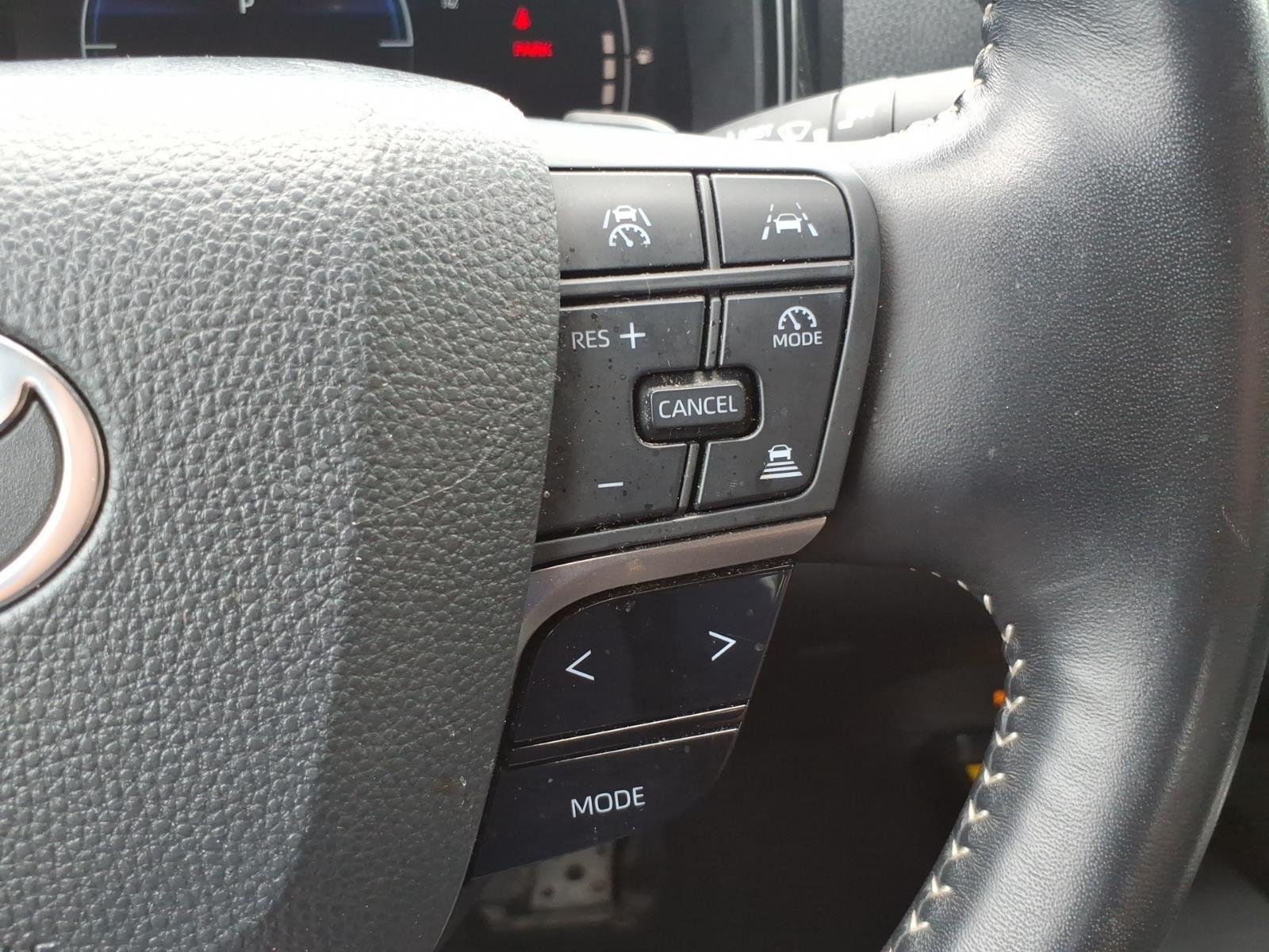 Used 2025 WHITE TOYOTA  image 14