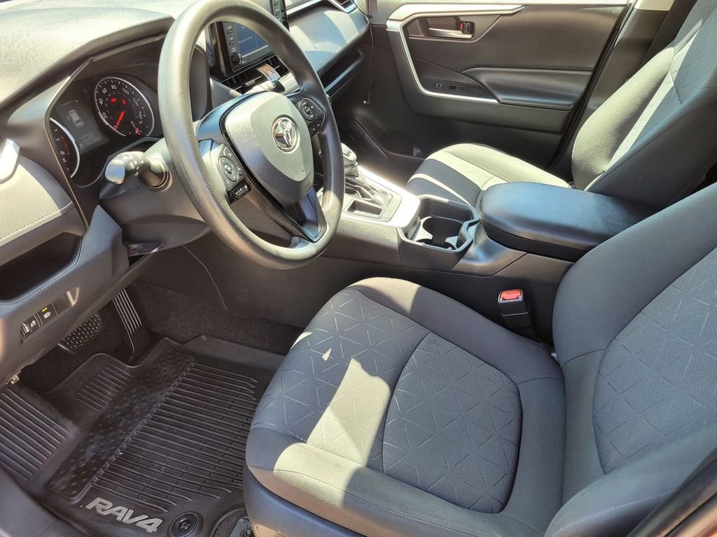 Used 2020 Red Toyota XLE image 15