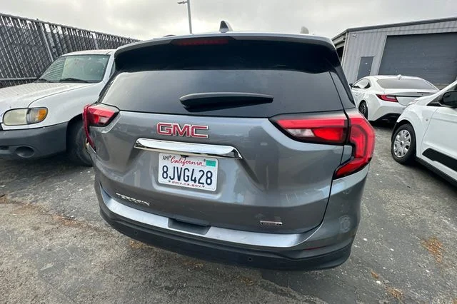 Used 2019 Gray GMC SLE image 6