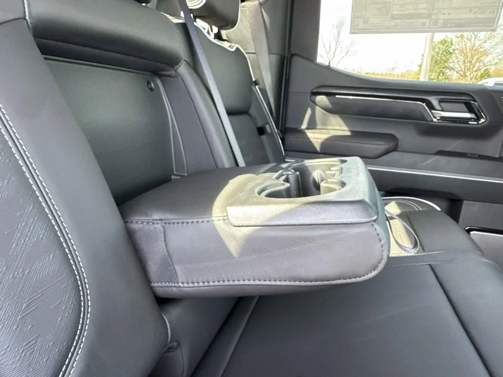 2026 GMC Sierra 1500 AT4X - Photo 23