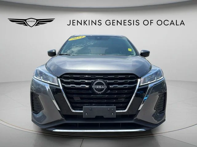 Used 2024 Gray Nissan S image 8