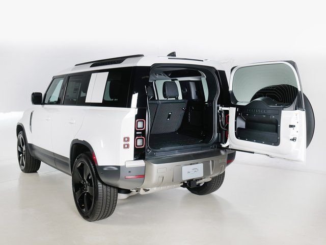 New 2026 Fuji White Land Rover S image 30