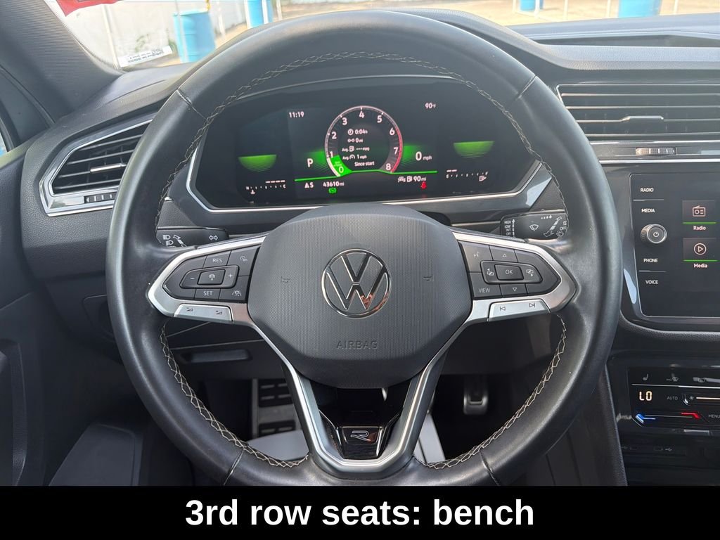 Used 2023 Silver Volkswagen 2.0T SE R-Line Black image 18