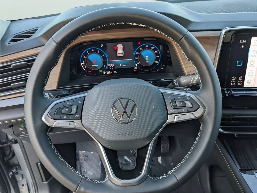 New 2026 Silver Volkswagen 2.0T SE w/Technology image 23
