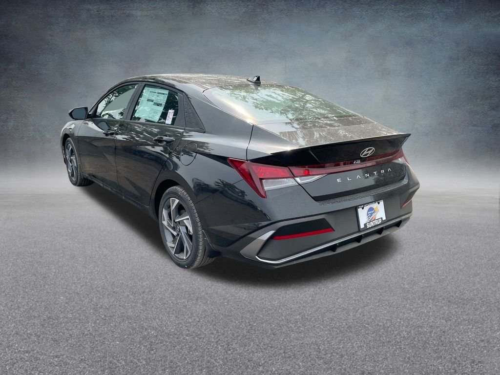 Certified Used 2025 Abyss Black Hyundai SEL Sport image 30