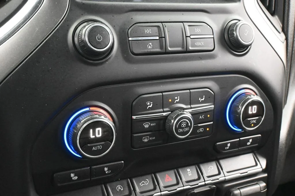 Used 2019 Black Chevrolet LT image 17