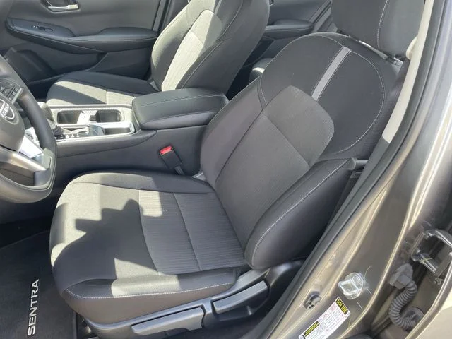 Used 2025 Gray Nissan SV image 17