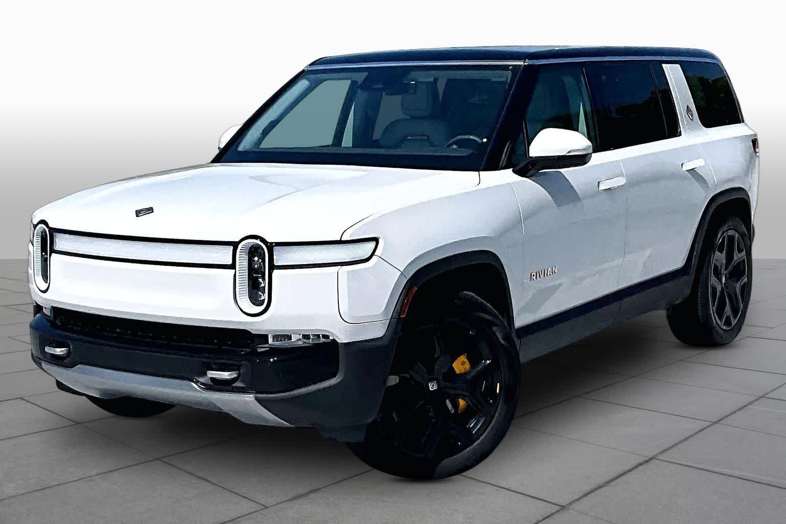 2024 Rivian R1S Adventure