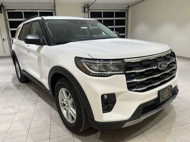 New 2026 Star White Metallic Tri-Coat Ford Active image 39