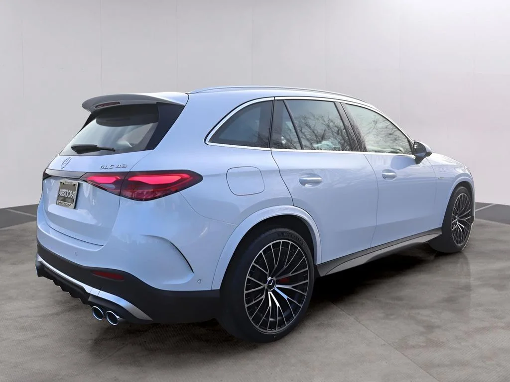 New 2026 MANUFAKTUR Moonlight White Metallic Mercedes-Benz GLC 43 AMG® image 7