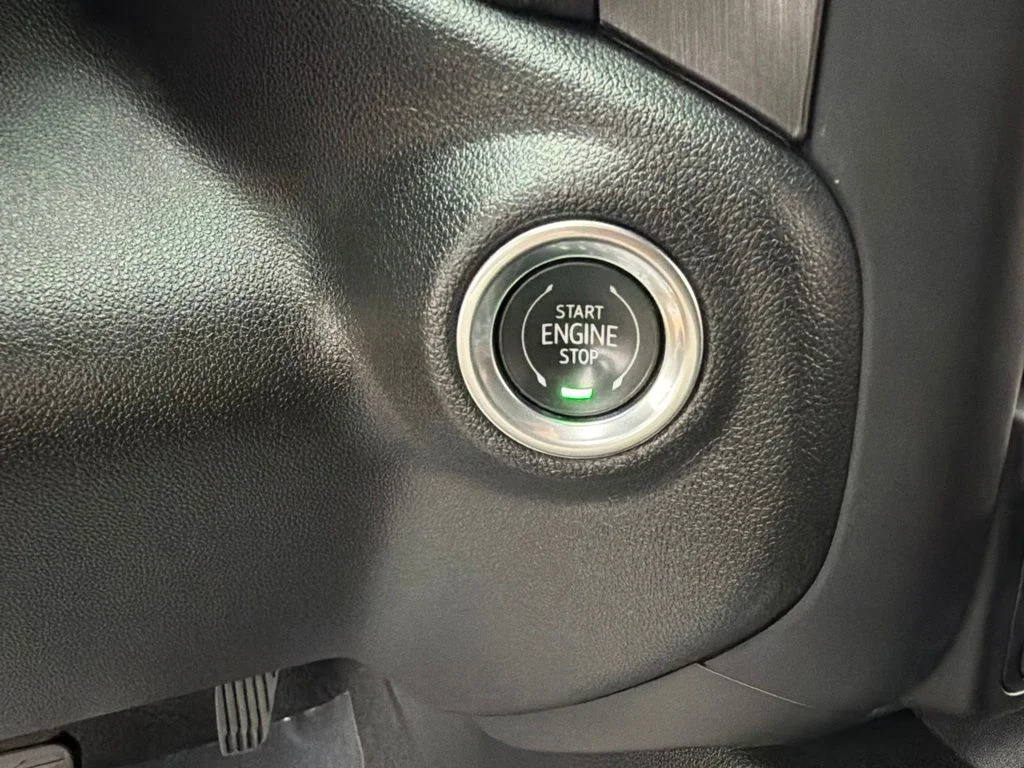Used 2020 Blue GMC AT4 image 16