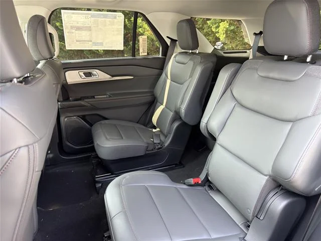 New 2026 Space White Metallic Ford Active image 26