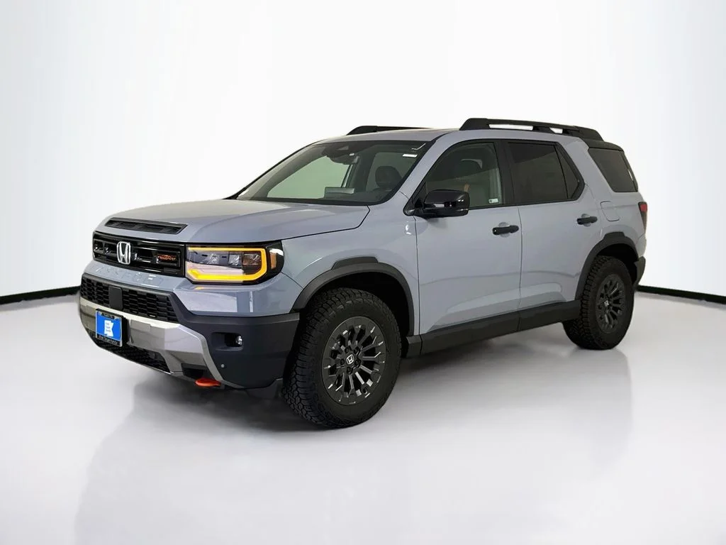 New 2026 Sonic Gray Pearl Honda TrailSport image 4