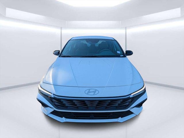 New 2026 White Hyundai SEL Sport image 8