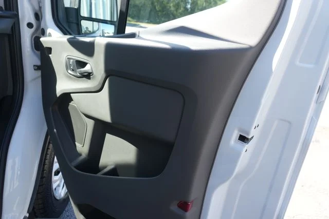New 2026 Oxford White Ford Passenger Van XL image 22
