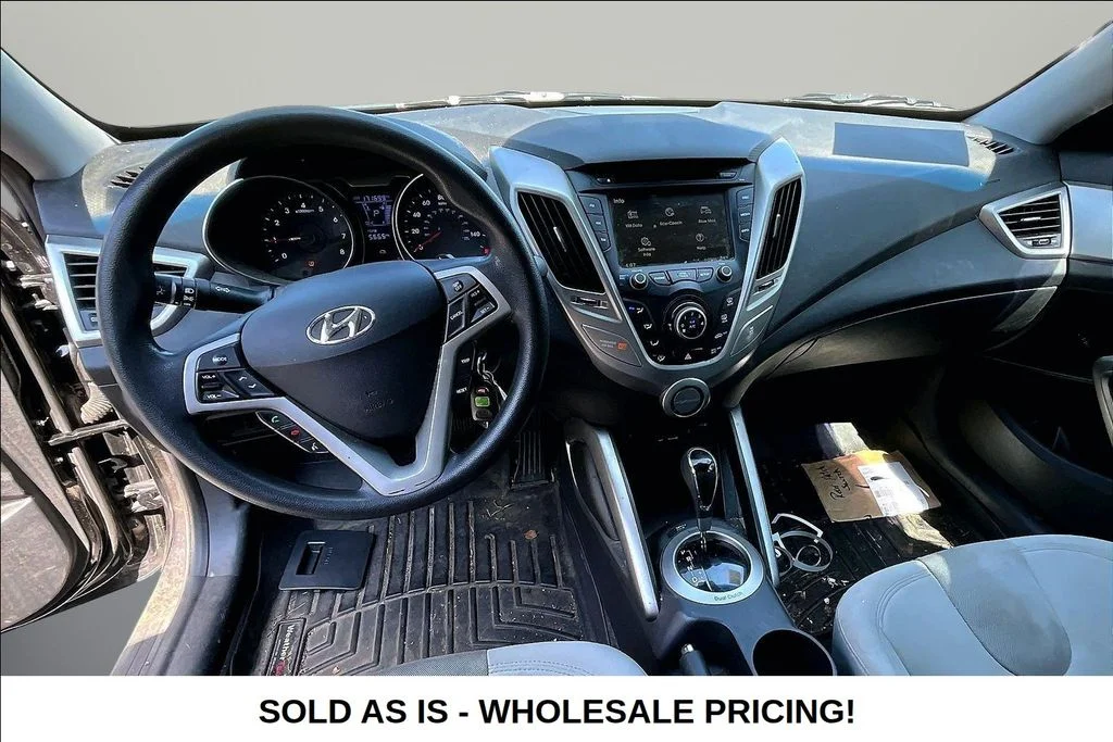 Used 2012 Black Hyundai Base image 7