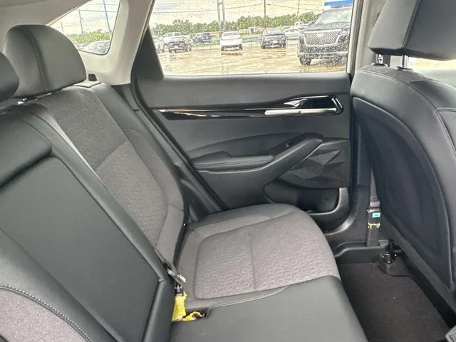 Used 2025 White Kia S image 15