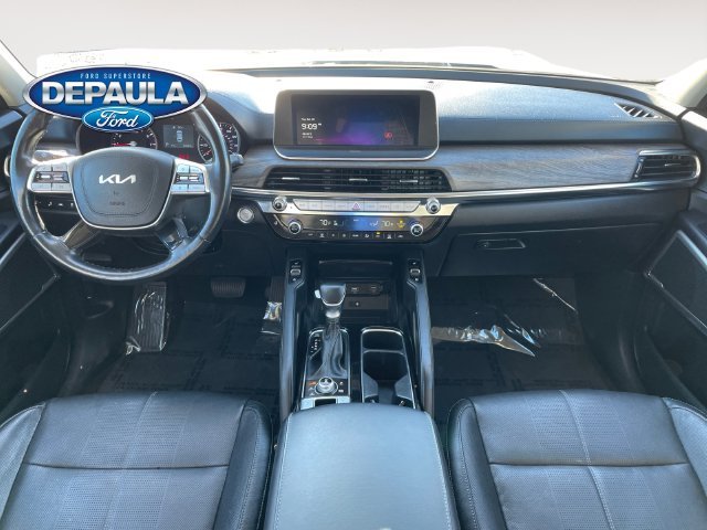 Used 2022 White Pearl Kia EX image 13