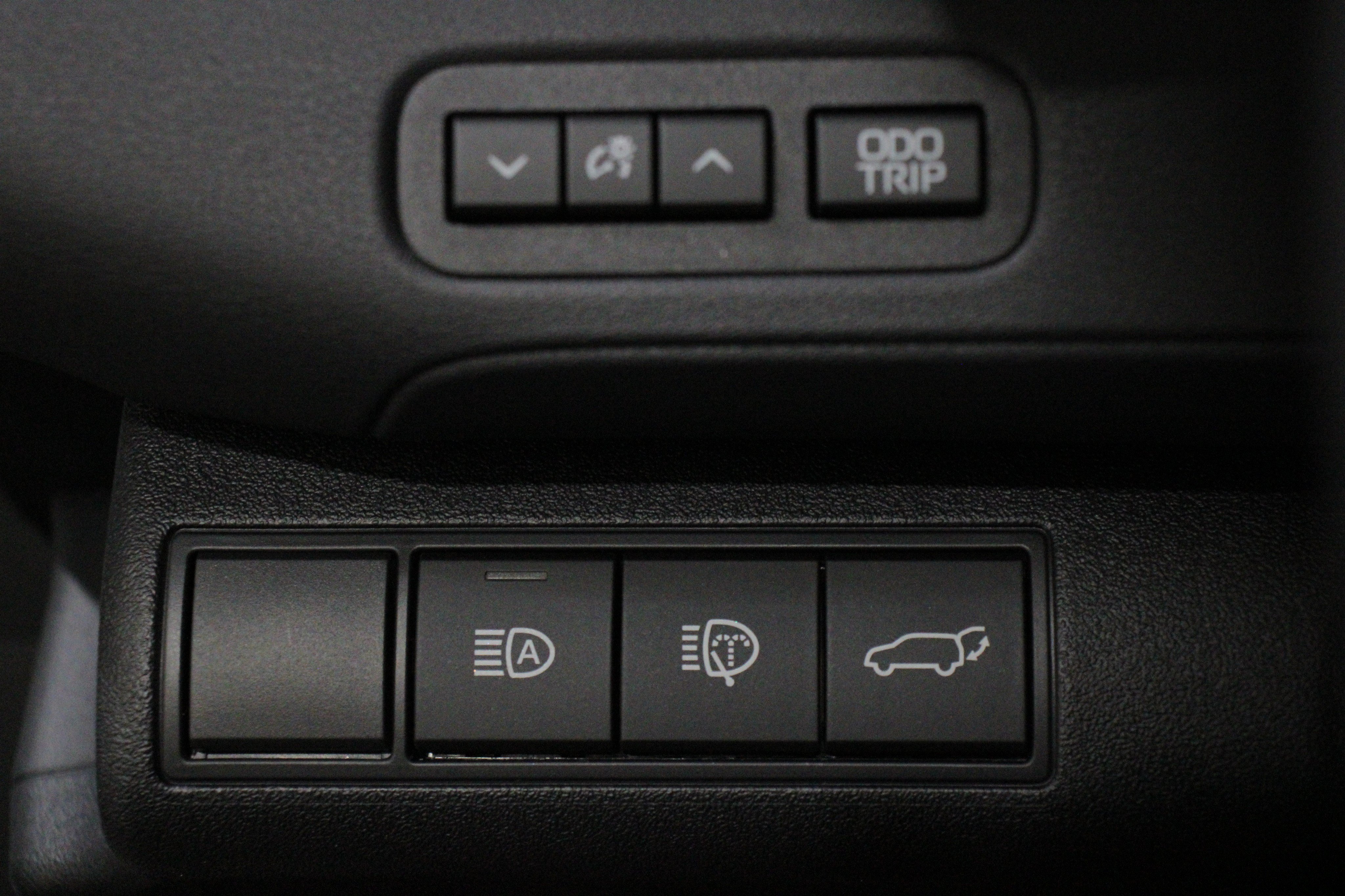 New 2026 Wind Chill Pearl Toyota XSE image 11