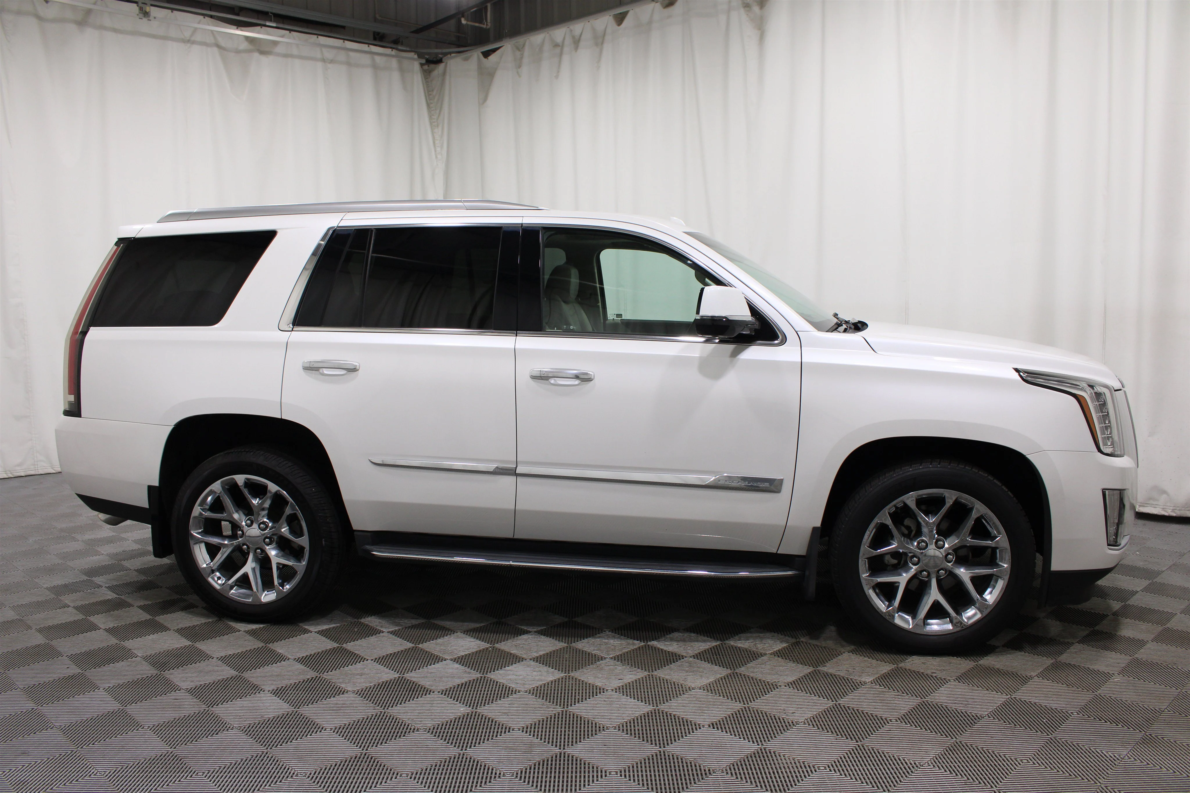 2016 Cadillac Escalade Luxury - Photo 30