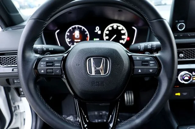 Used 2024 Platinum White Pearl Honda Sport image 11