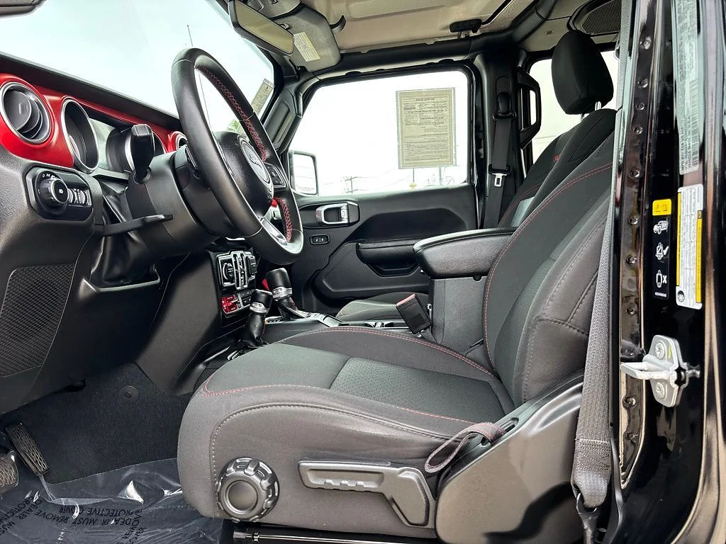 Used 2022 Black Clear Coat Jeep Rubicon image 11