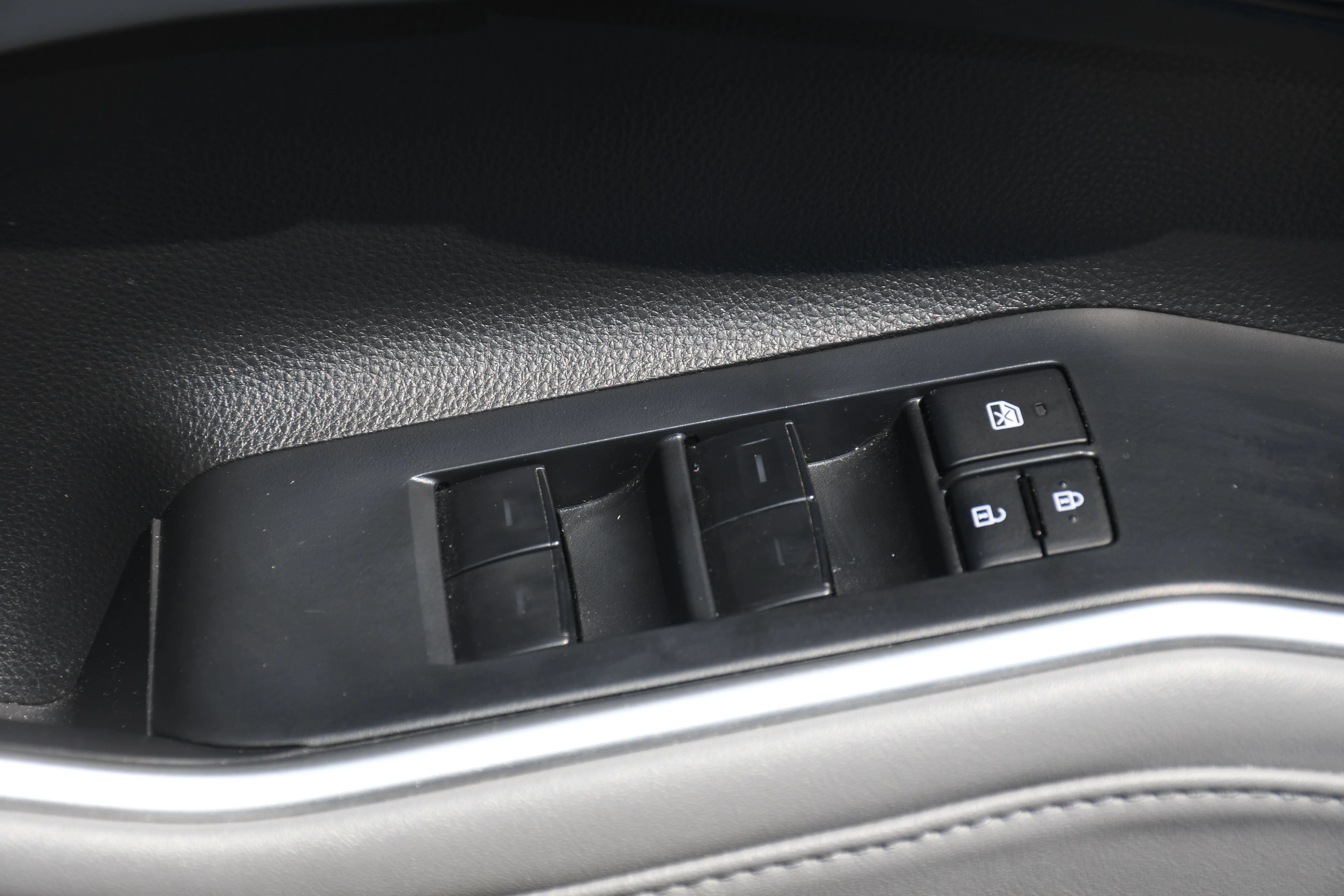 Used 2022  Toyota XLE image 10