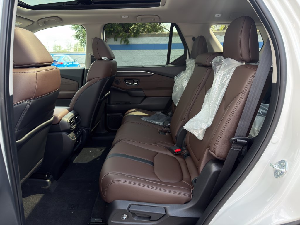 New 2026 Platinum White Pearl Honda Touring image 19