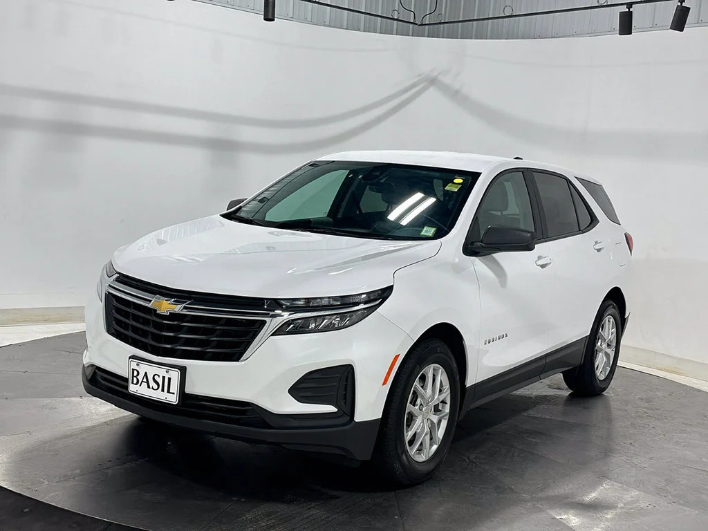 Used 2024 Summit White Chevrolet LS image 8