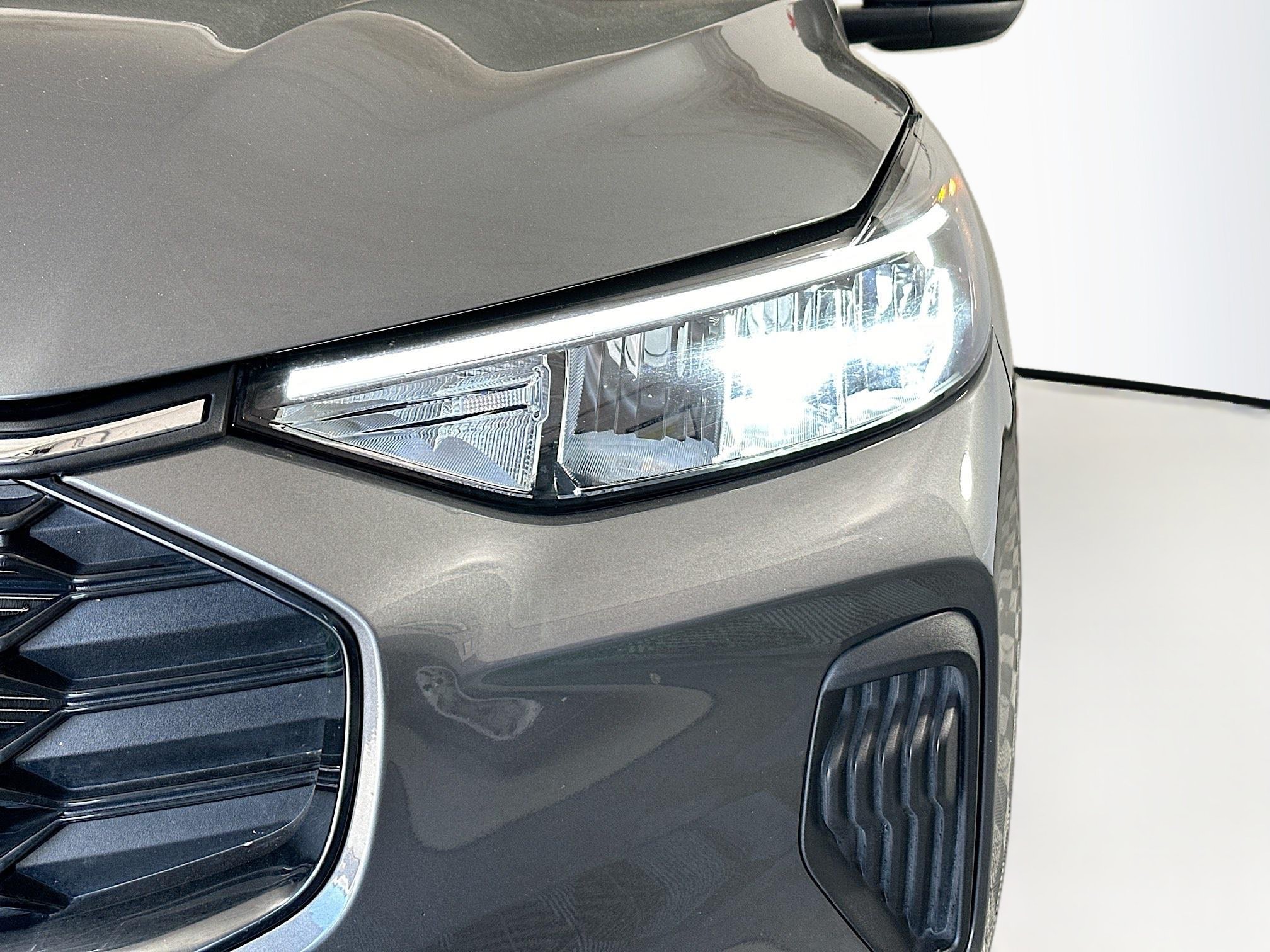 Used 2024 Gray Metallic Ford ST-Line image 9