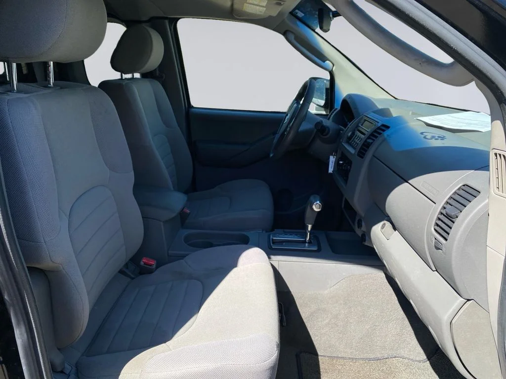 Used 2007 Super Black Nissan XE image 18