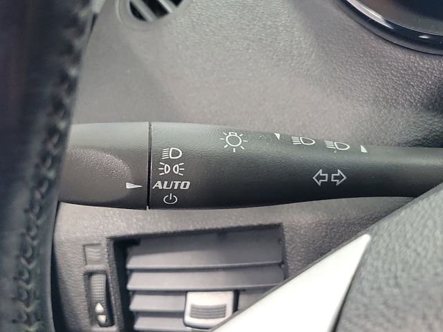 Used 2008 White Saturn Red Line image 15