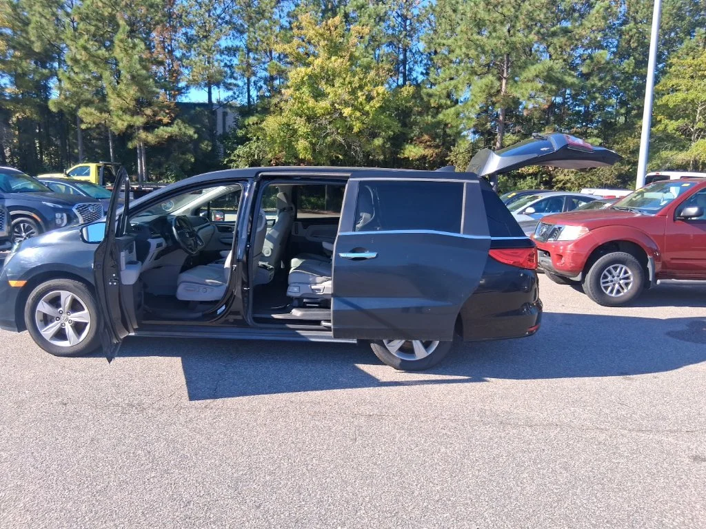 Used 2018  Honda EX-L image 18