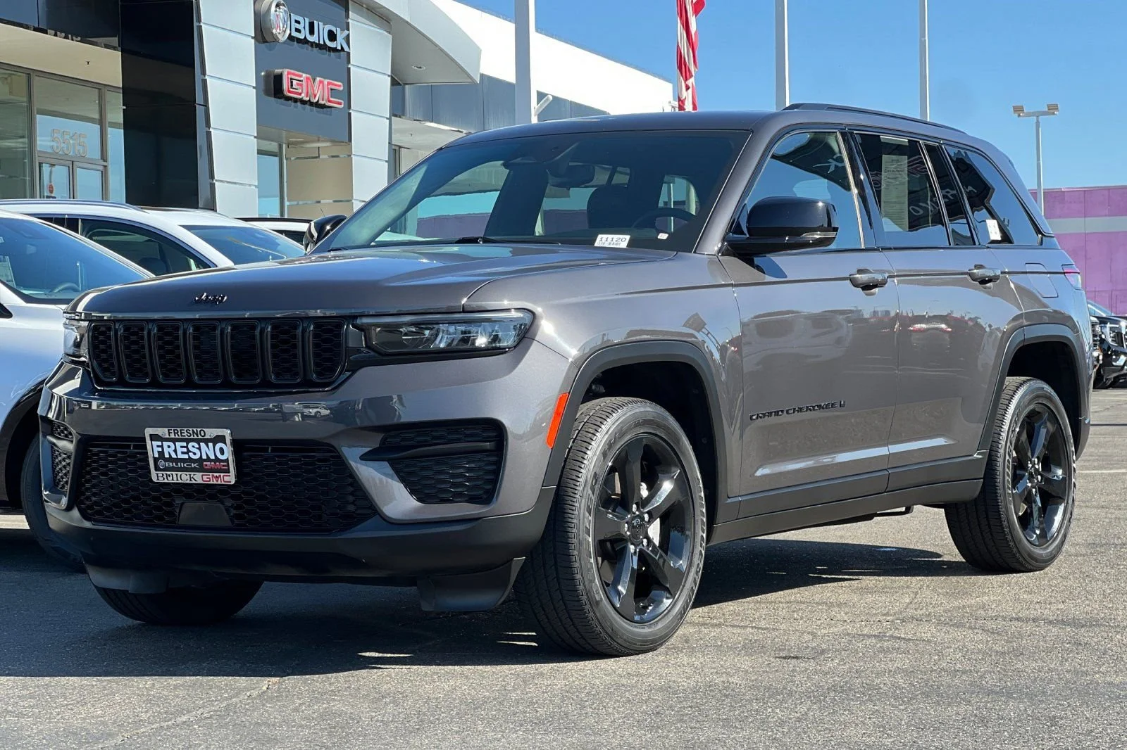 Used 2023 Gray Jeep Altitude 4x4 image 8