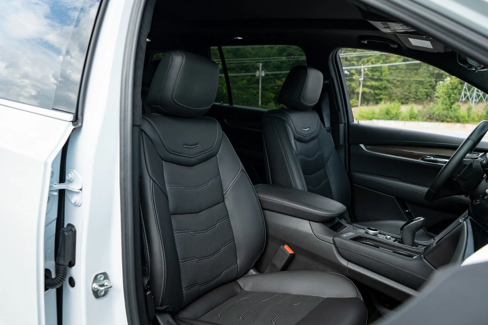 Used 2024 White Cadillac Premium Luxury image 24