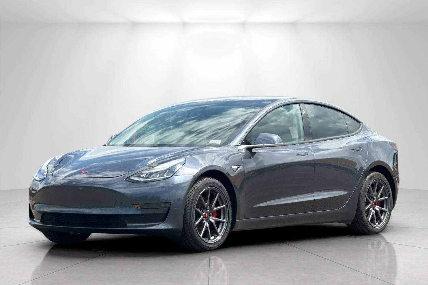 Used 2020 Gray Tesla Standard image 7