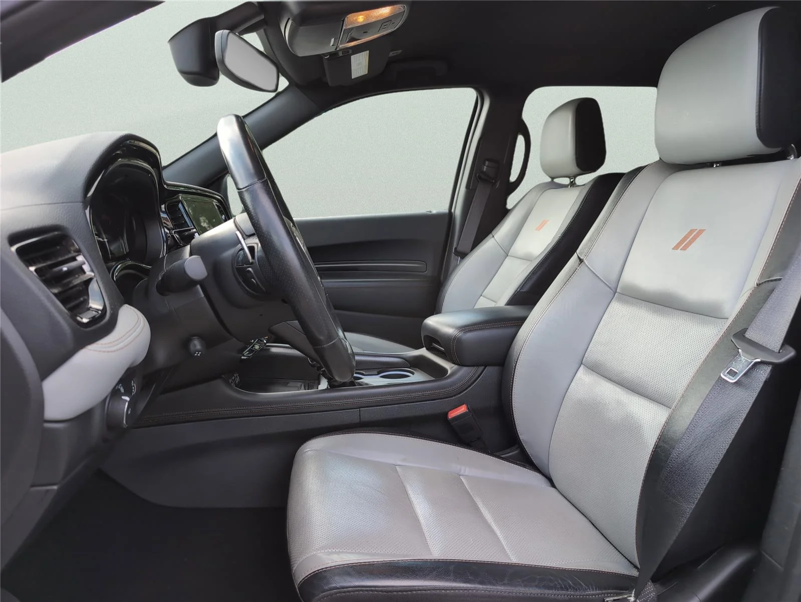 Used 2022 White Knuckle Clearcoat Dodge R/T image 13